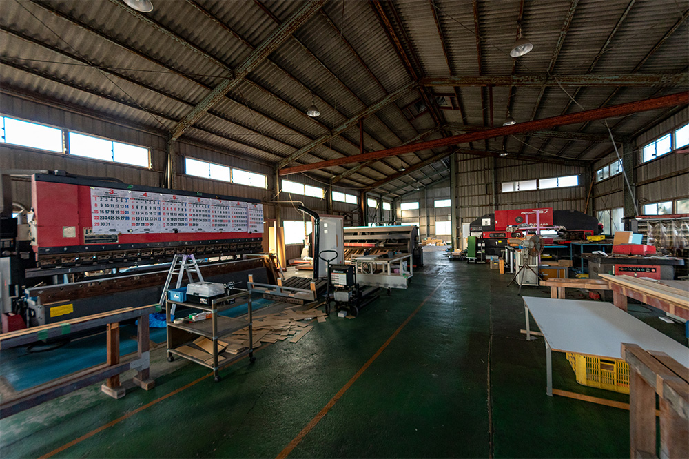 金属加工の工場