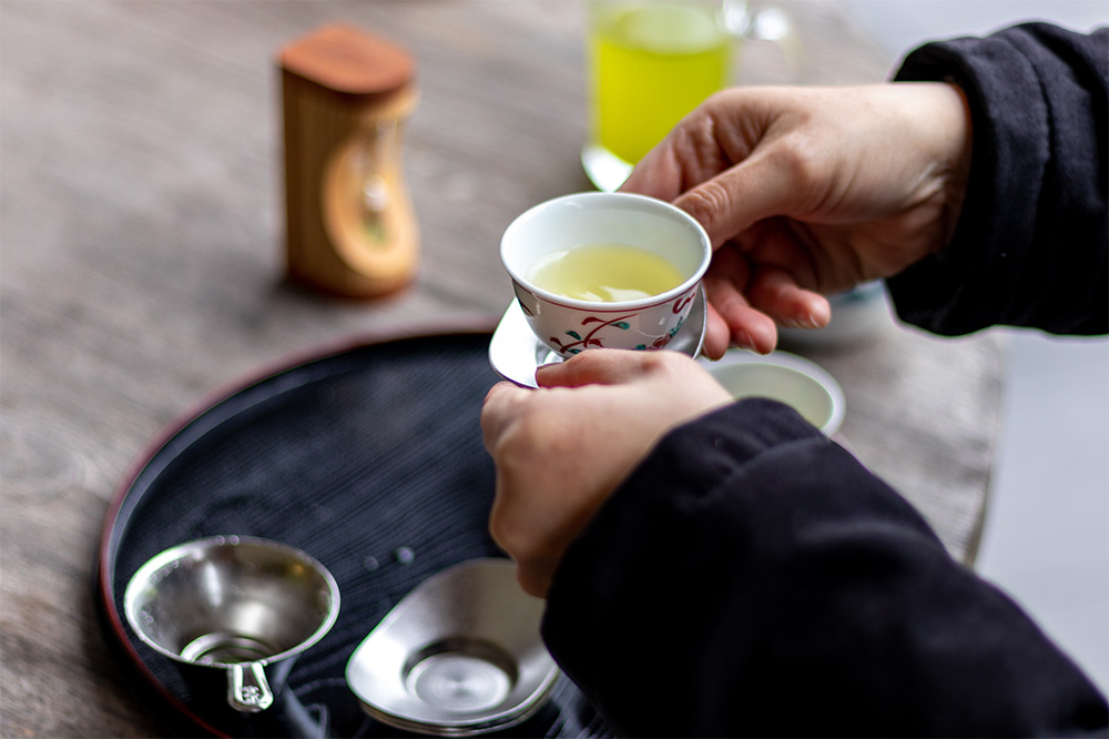 昔ながらの金色の川根茶