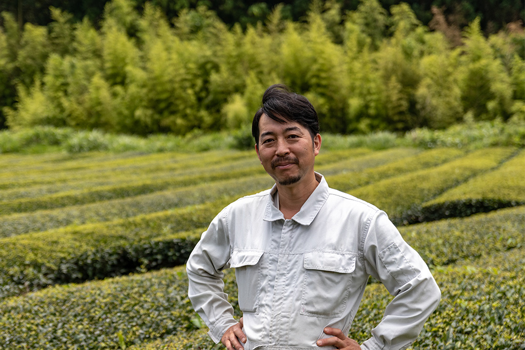 茶農家と金谷の茶園